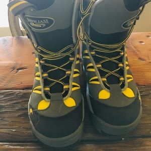 Men’s 8 Snowjam boarding boots excellent condition